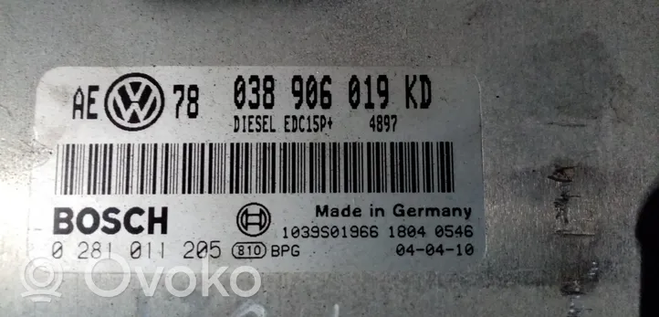 Volkswagen PASSAT Centralina/modulo del motore 0281011205