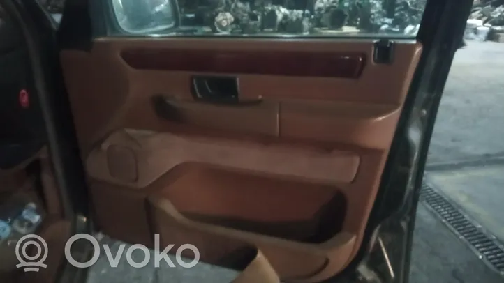 Land Rover Discovery Rivestimento del pannello della portiera anteriore 