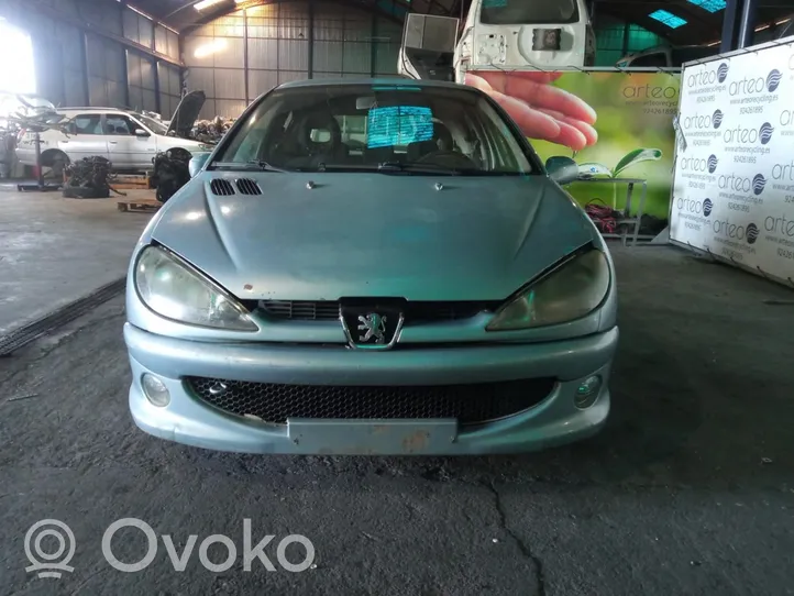 Peugeot 206+ Etu-/Ajovalo 