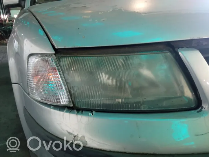 Volkswagen PASSAT Headlight/headlamp 