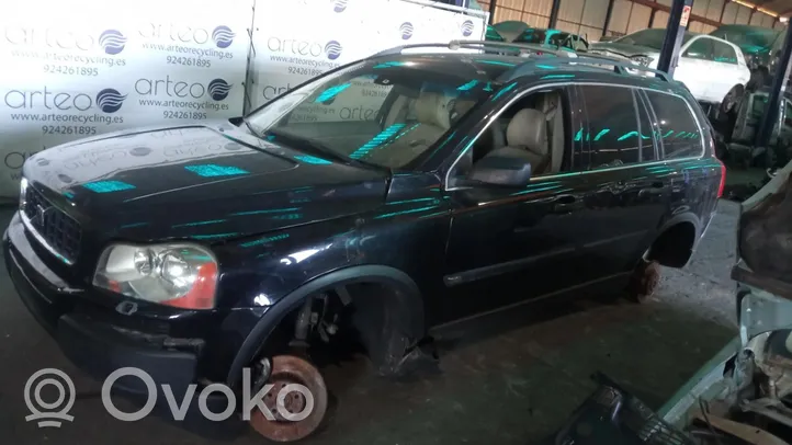 Volvo XC90 Zderzak przedni 