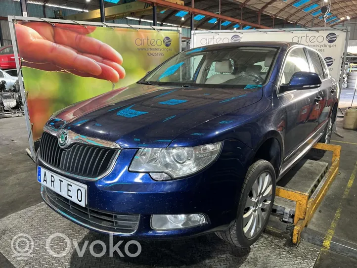 Skoda Superb B6 (3T) Mechanizm i silniczek wycieraczek szyby przedniej / czołowej 