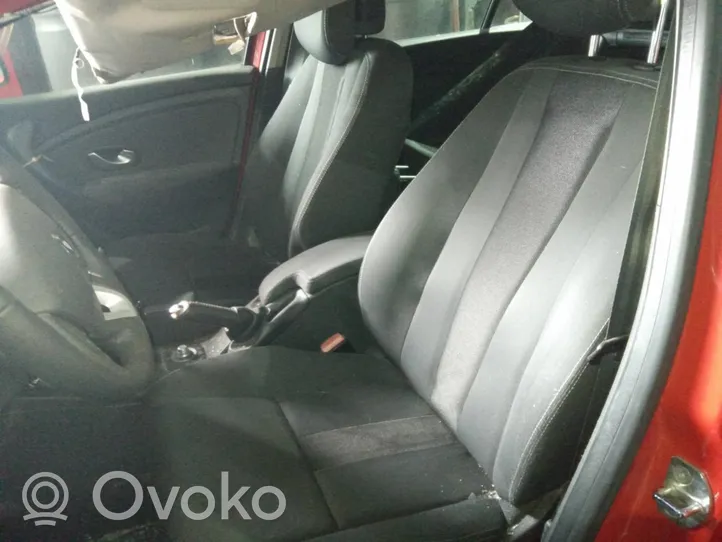 Renault Megane II Pas bezpieczeństwa fotela przedniego 8200699558