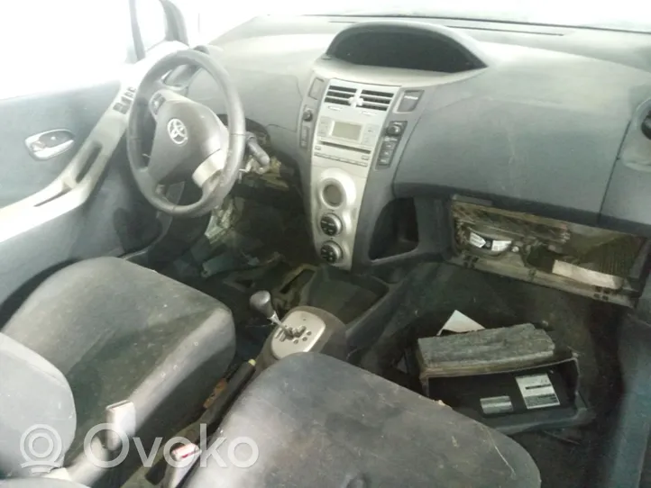 Toyota Yaris Radio / CD/DVD atskaņotājs / navigācija 