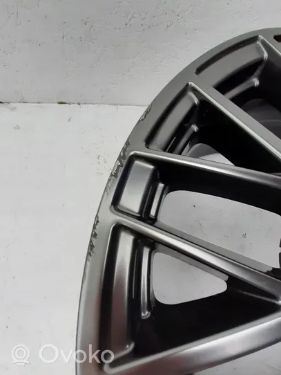 Hyundai Genesis R19 alloy rim 