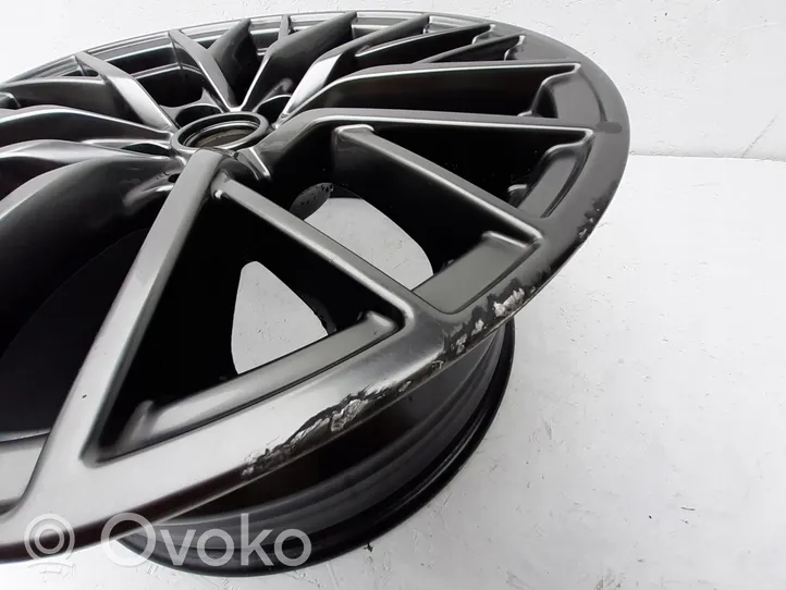 Hyundai Genesis R19 alloy rim 