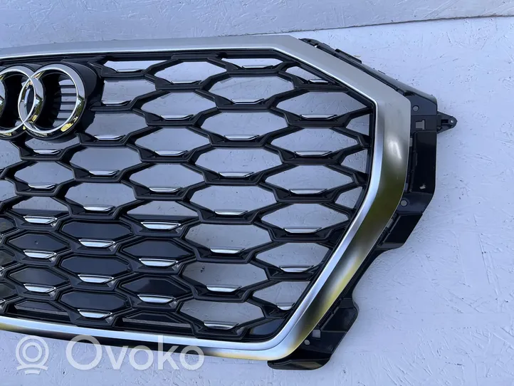 Audi Q3 F3 Atrapa chłodnicy / Grill 83F853651B