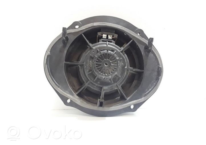 Mazda 3 II Takaoven kaiutin BBM266960