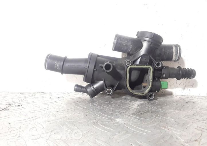 Ford Kuga I Thermostat / Thermostatgehäuse 9656182980