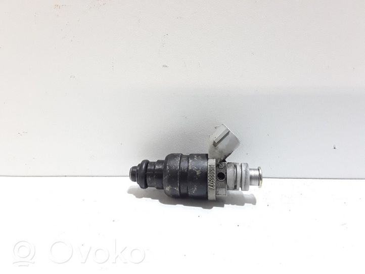 Mitsubishi Colt CZ3 Inyector de combustible MR988977