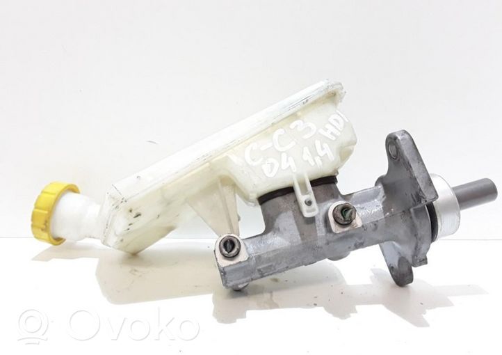 Citroen C3 Główny cylinder hamulca 320670937