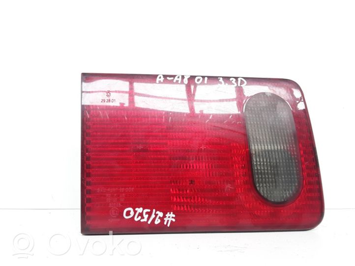 Audi A8 S8 D2 4D Lampy tylnej klapy bagażnika 4D0945093