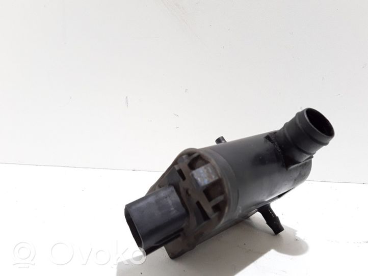 Hyundai Santa Fe Windshield washer spray nozzle 985103E000