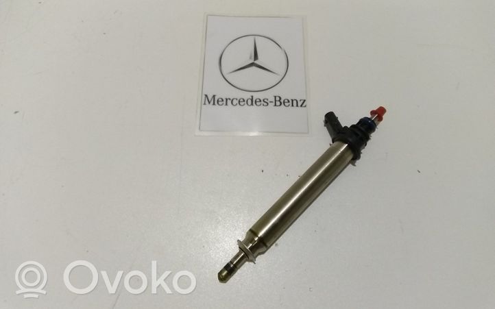 Mercedes-Benz GL X166 Injecteur de carburant A2560700187