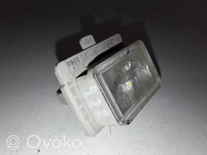 Mercedes-Benz S W222 Lampa oświetlenia tylnej tablicy rejestracyjnej A0999067000