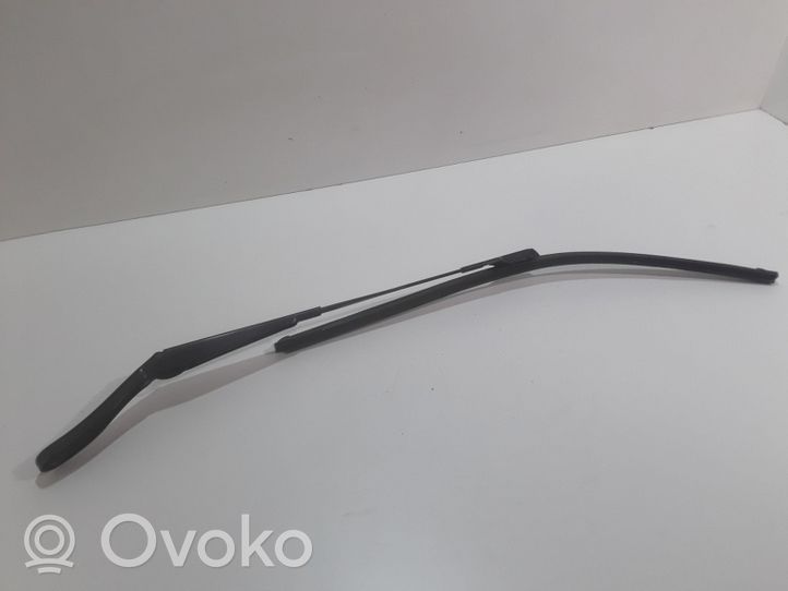 Volvo V60 Windshield/front glass wiper blade 