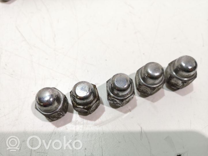 Hyundai Sonata Nuts/bolts 