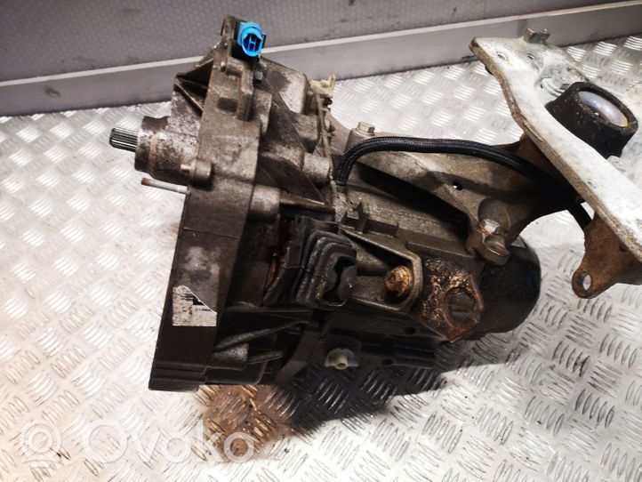 Renault Twingo II Manual 5 speed gearbox 620064015