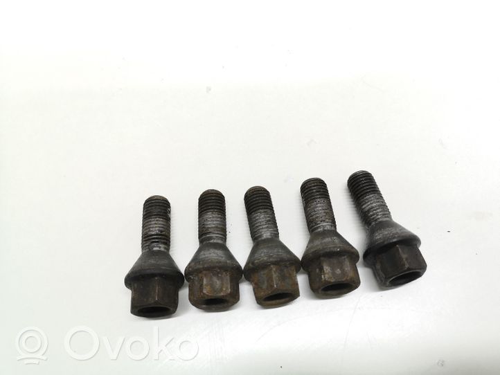 BMW 3 E90 E91 Nuts/bolts 