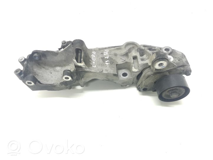 Opel Movano B Supporto del generatore/alternatore 117103703R