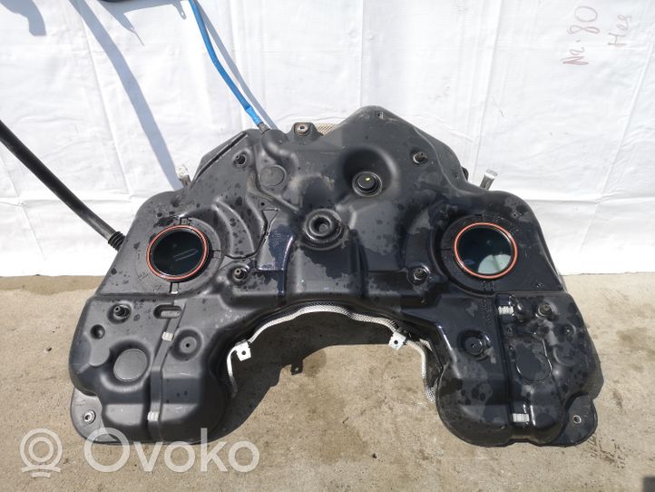 Mercedes-Benz ML W164 Réservoir de carburant 00171536