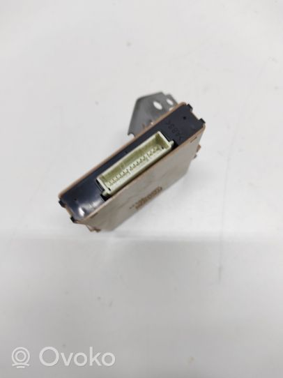 Toyota Prius (XW20) Gateway valdymo modulis 8911147050