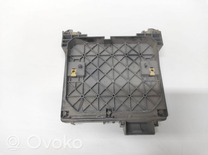 Volkswagen Sharan Module de fusibles 7M0962258A