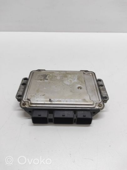 Nissan Primera Calculateur moteur ECU 8200305678