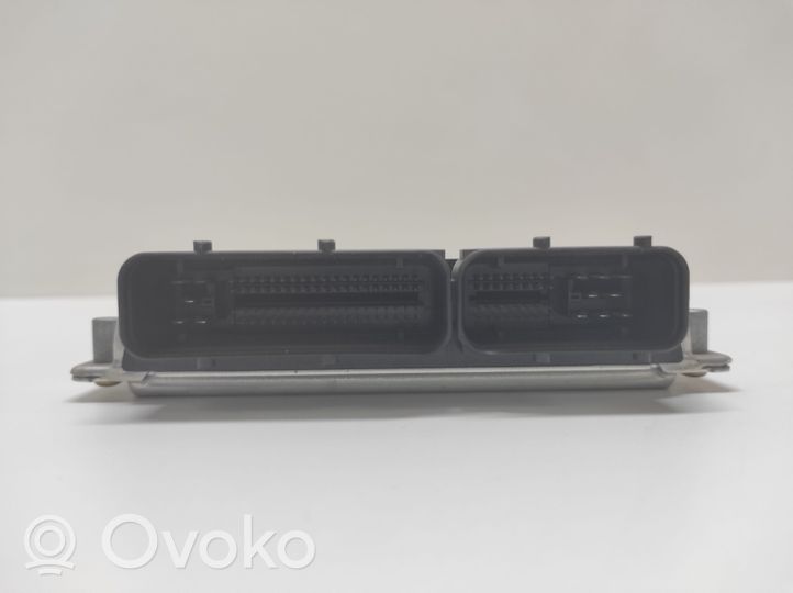 Volkswagen PASSAT B5.5 Sterownik / Moduł ECU 038906019ER