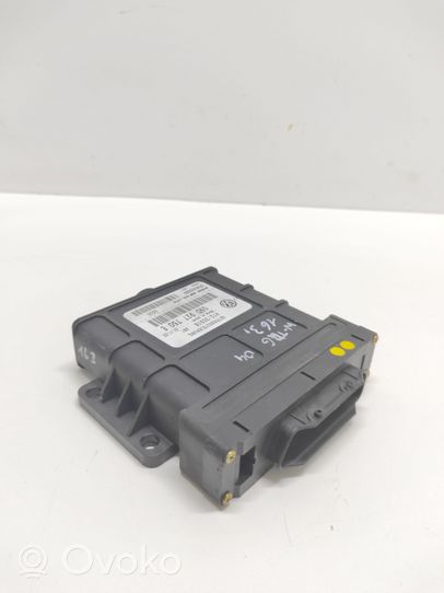 Volkswagen Touareg I Calculateur moteur ECU 09D927750E