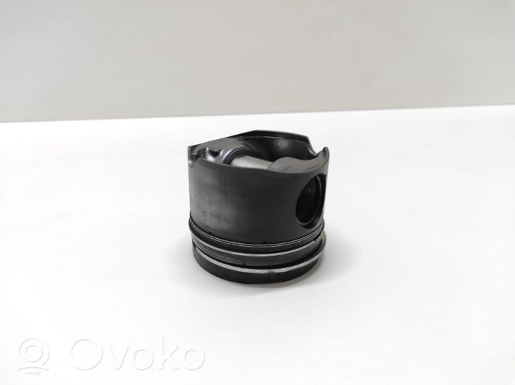 BMW 7 E65 E66 Piston 