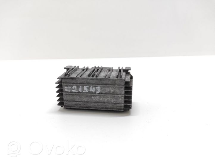 Opel Astra H Glow plug pre-heat relay 55354141