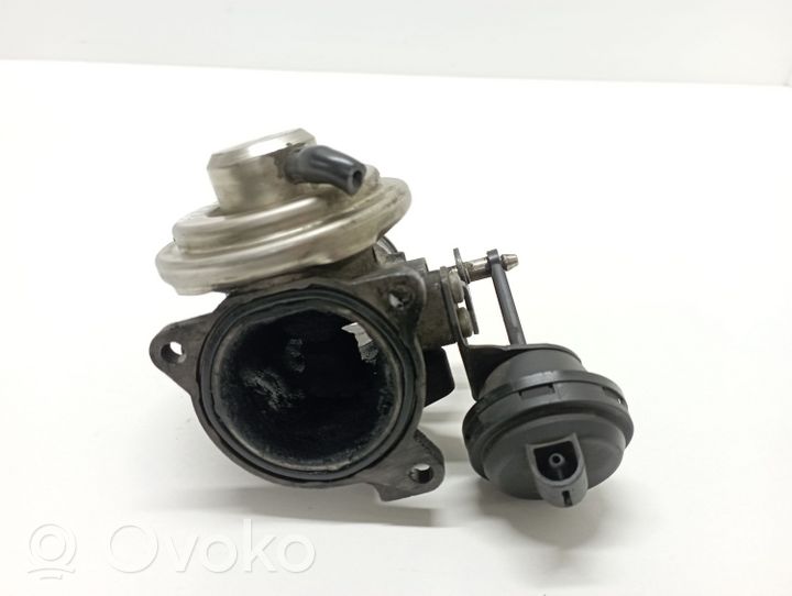Volkswagen Polo EGR valve 045131501C