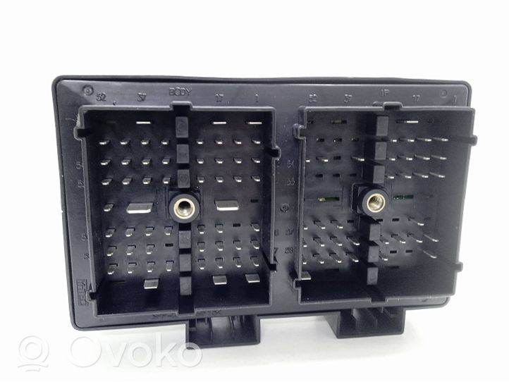 Chevrolet Captiva Fuse box set 9682108282