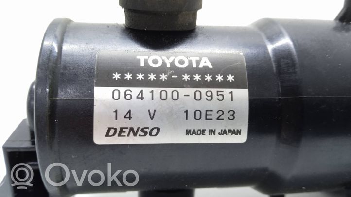 Toyota Prius (XW20) Zusatzwasserpumpe 0641000951