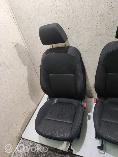 Skoda Fabia Mk3 (NJ) Garnitures, kit cartes de siège intérieur avec porte 