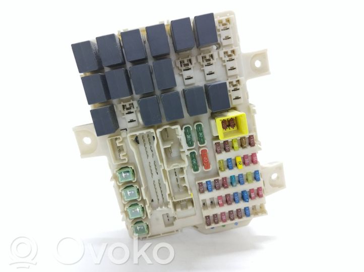 8637A020 Mitsubishi Colt Boîte à fusibles, 17.46 € OVOKO