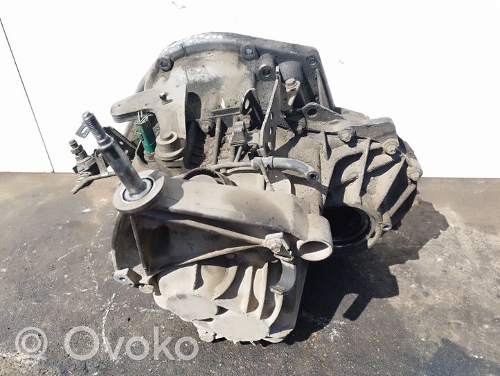 Renault Espace IV Manual 6 speed gearbox 8200399619