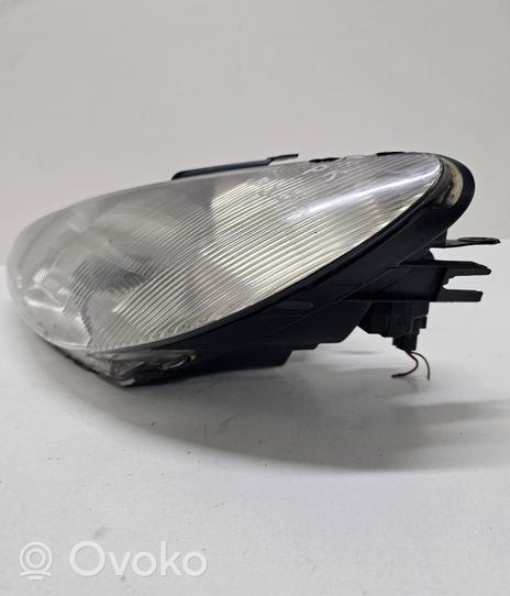 Peugeot 206 Lampa przednia 