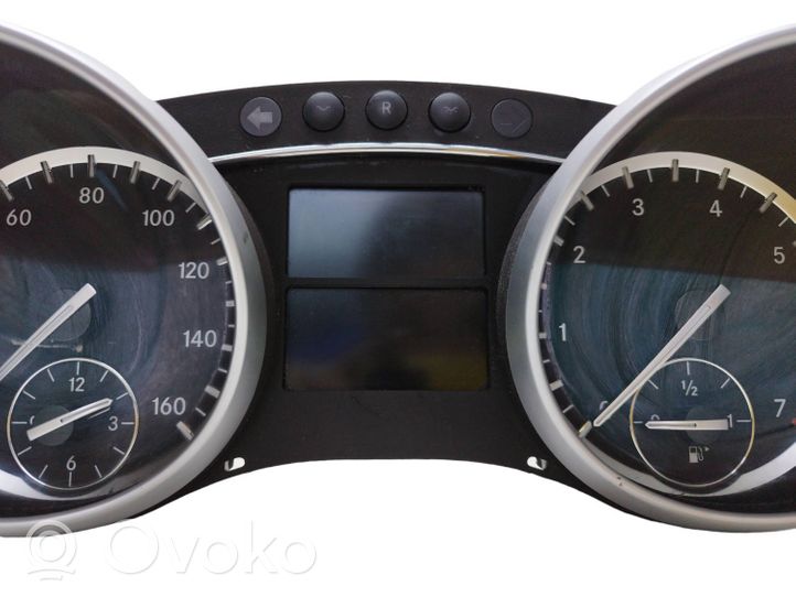 Mercedes-Benz GL X164 Compteur de vitesse tableau de bord A1649008200