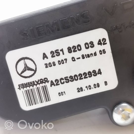 Mercedes-Benz GL X164 Kulmaikkunalasi A1646700604