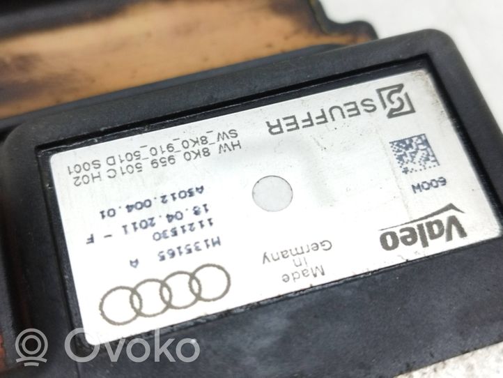 Audi A4 S4 B8 8K Jäähdytyspuhaltimen rele 8K0959501C