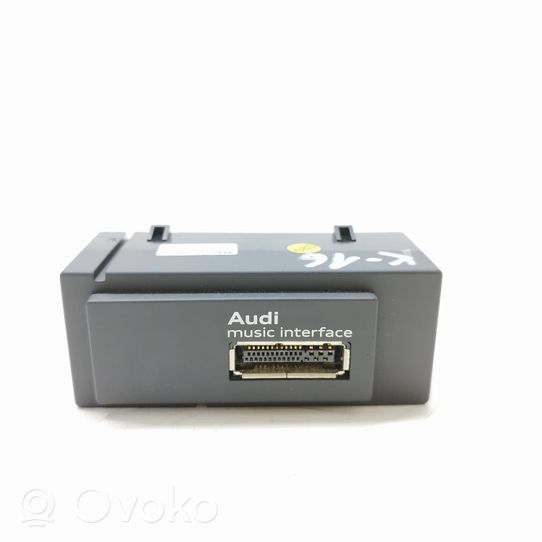 Audi A3 S3 8V USB-Anschluss 8V0035736