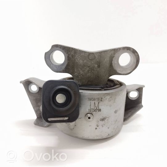 Opel Corsa E Supporto di montaggio del motore 468646740