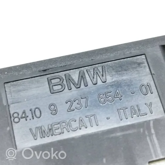 BMW 6 F12 F13 USB-pistokeliitin 9237654