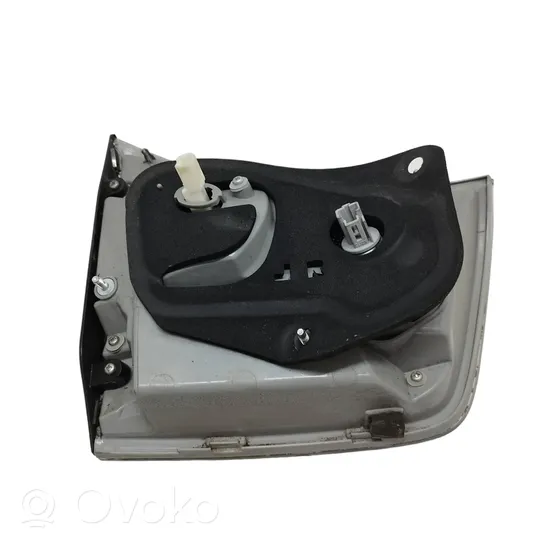 Lexus RX 330 - 350 - 400H Lampy tylnej klapy bagażnika 4841