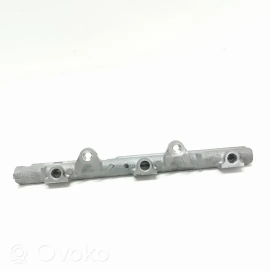 Lexus RX 330 - 350 - 400H Listwa wtryskowa 