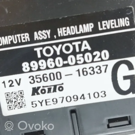 Toyota Avensis T250 Módulo de luz LCM 8996005020