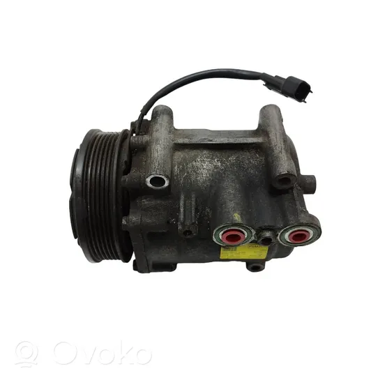 Ford Fiesta Ilmastointilaitteen kompressorin pumppu (A/C) 8V5119D629DF