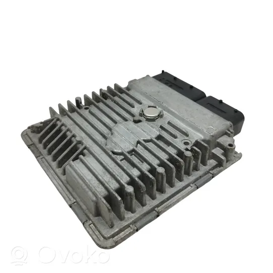 Skoda Rapid (NH) Calculateur moteur ECU 03L906023LK